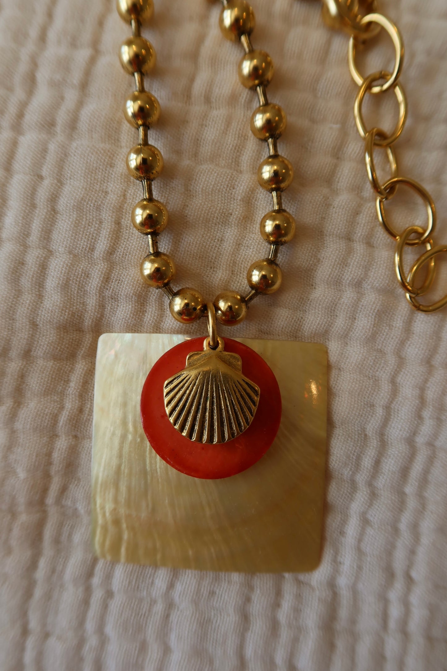 NOA NECKLACE