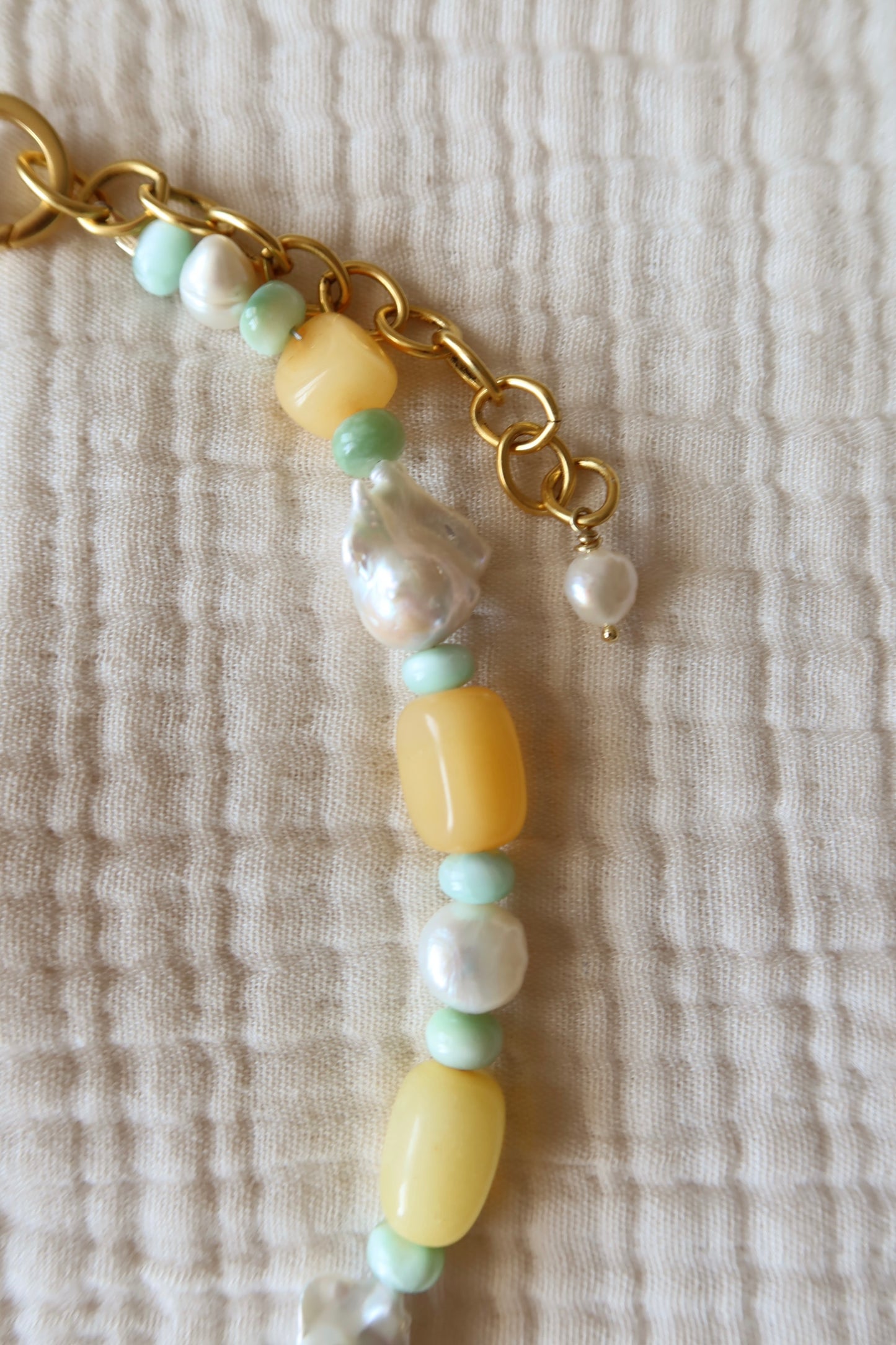 MIA NECKLACE