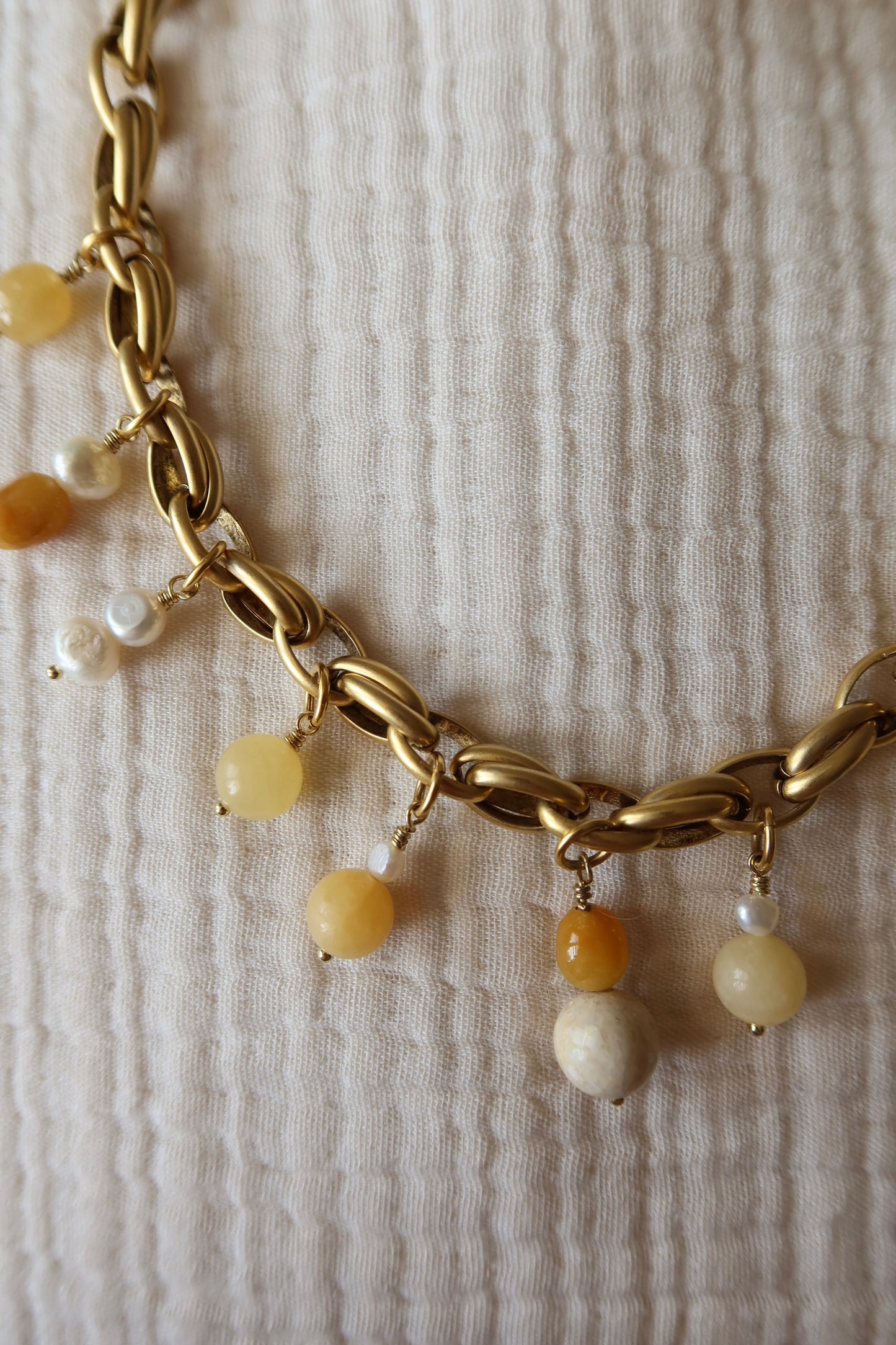 SUNDAY NECKLACE
